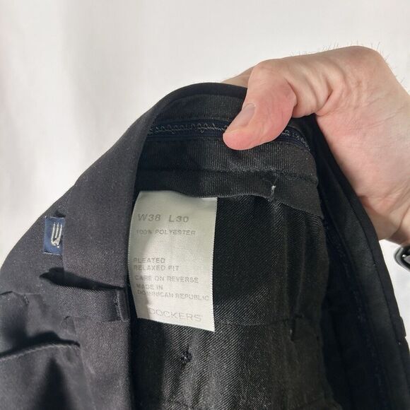 Dockers Golf Pants Men's 38x30 Black Pleated Relaxed Fit Pockets - Picture 8 of 8